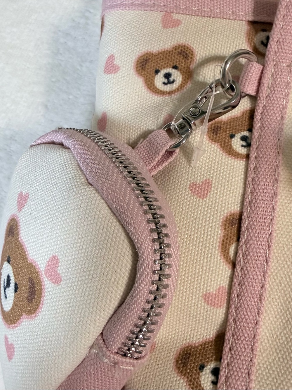 Aeropostale Teddy Bear Hearts Mini Tote Coin Purse Bear Aero Charms -NWT - Viral - Picture 4 of 16